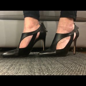 Zara Woman Contrast Heeled Pumps Black